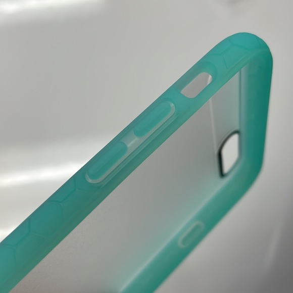 NEW iPhone 6 Plus, 6S Plus INCIPIO OCTANE Impact Absorbing Clear Case - Picture 8 of 9